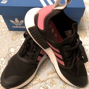 EUC Adidas Boost sneakers womens sz 8:5 pink/black
